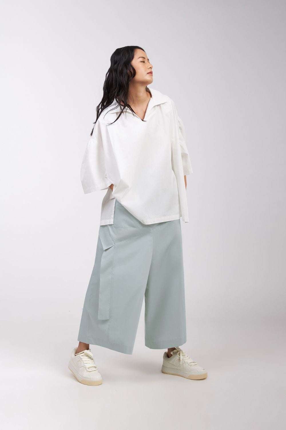 TOP WITH GATHERED SHOULDER AND SLEEVE