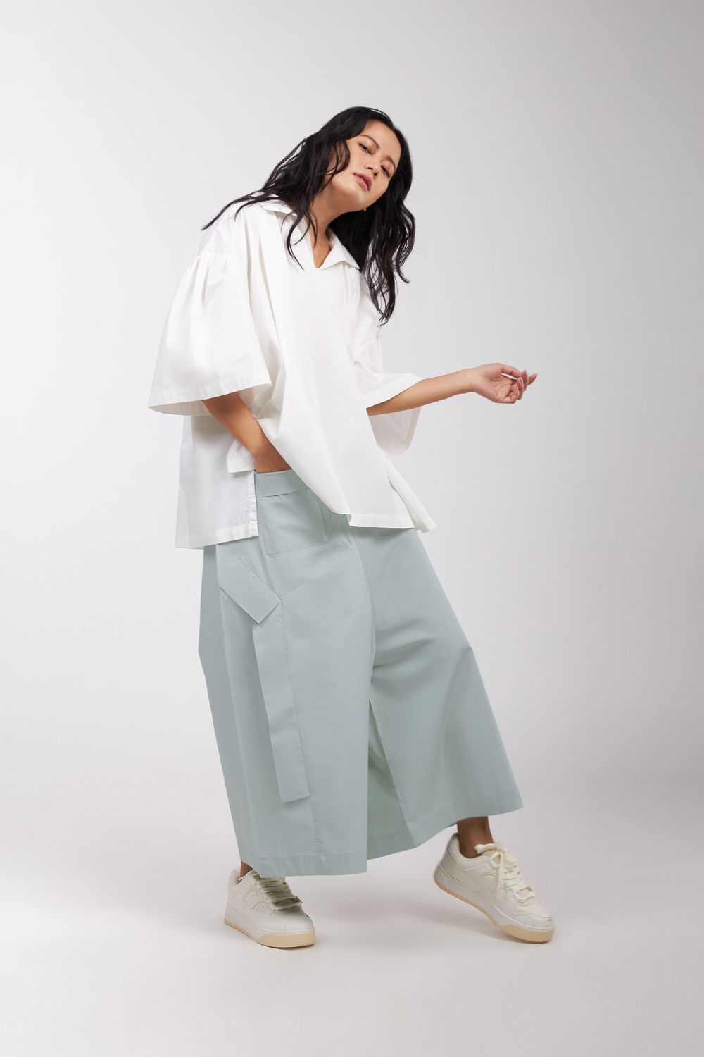 TOP WITH GATHERED SHOULDER AND SLEEVE