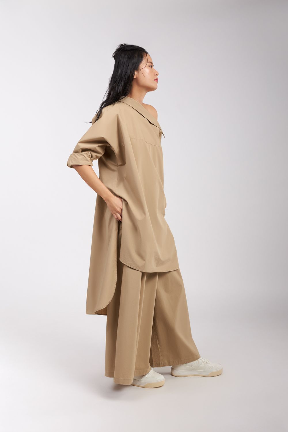 BOAT NECK HIGH-LOW TOP
