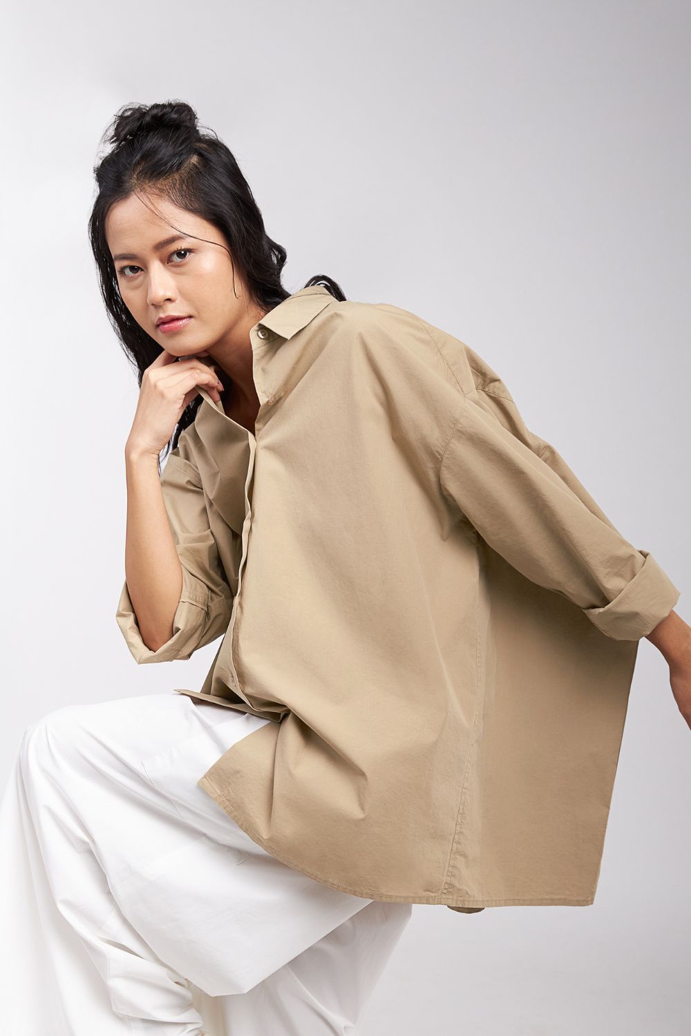 SHIRT WITH ONE SIDED BACK PLEAT