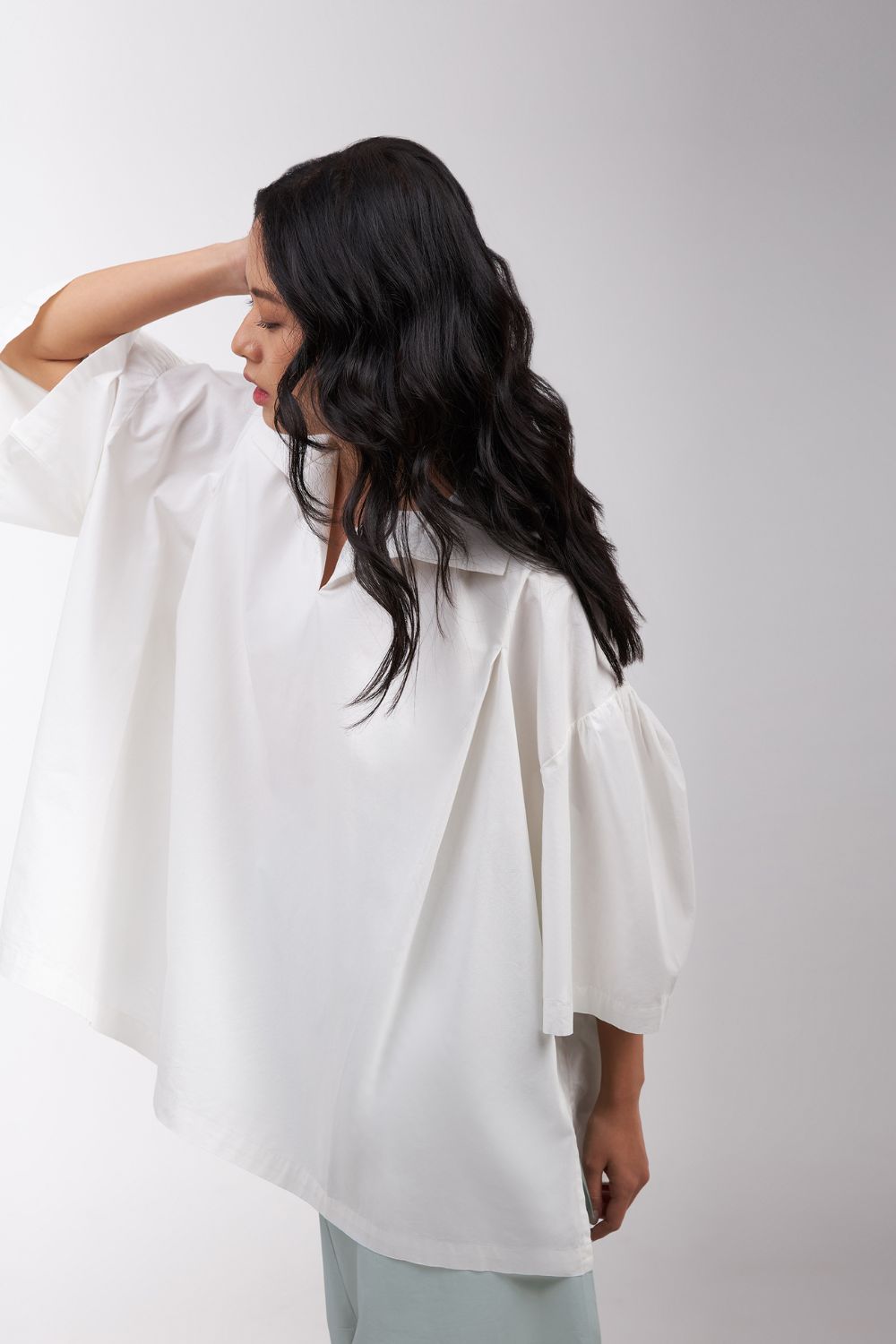 TOP WITH GATHERED SHOULDER AND SLEEVE