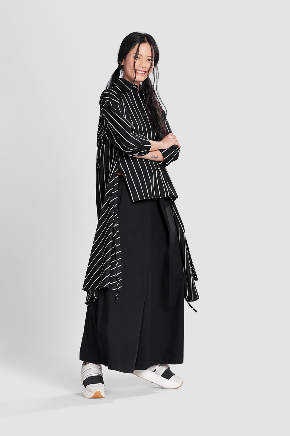 PANTS WITH FRONT PLEAT