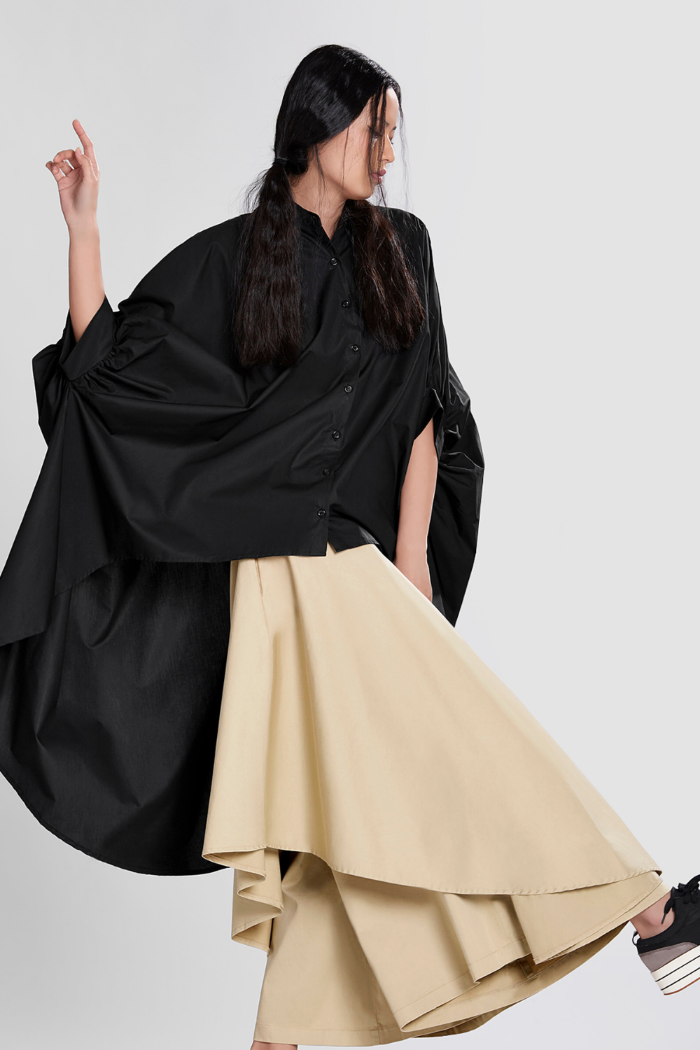 SHIRT WITH GATHERED SLEEVE