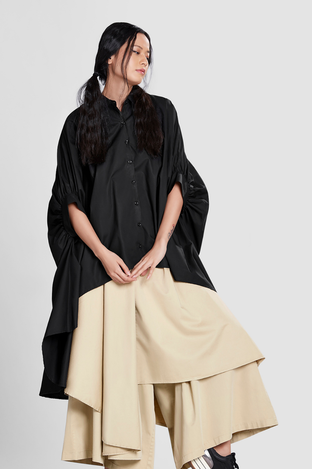 SHIRT WITH GATHERED SLEEVE