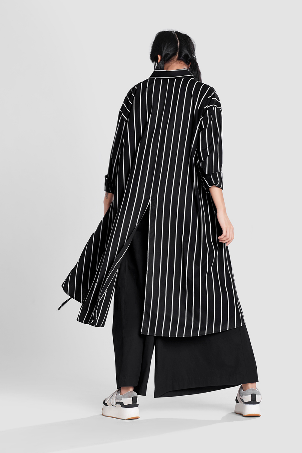 PANTS WITH FRONT PLEAT