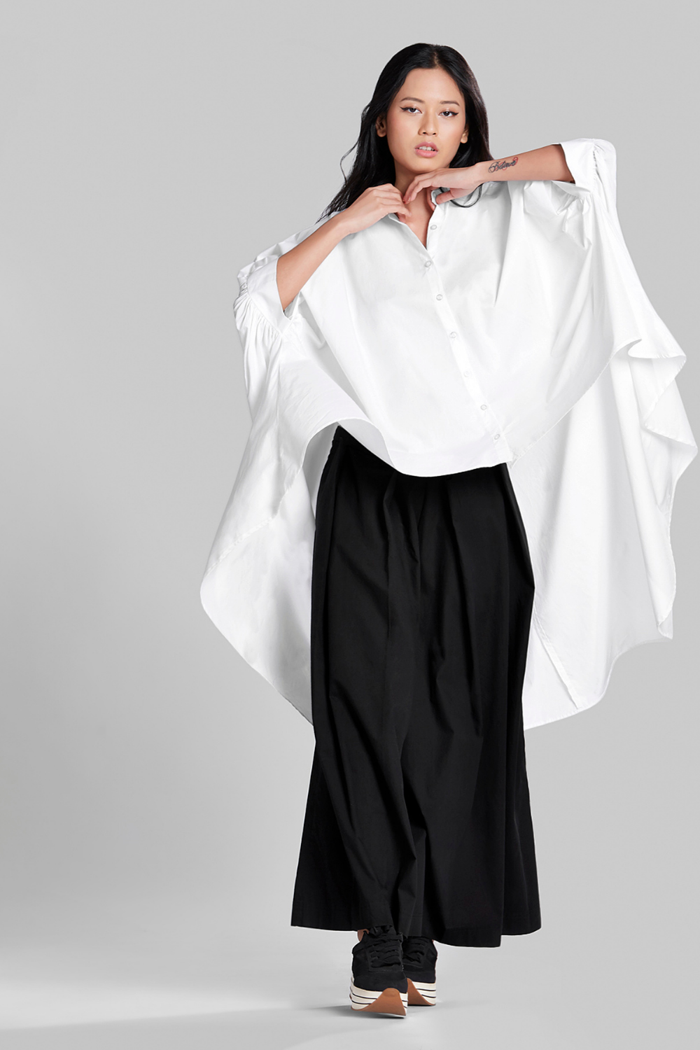 SHIRT WITH GATHERED SLEEVE