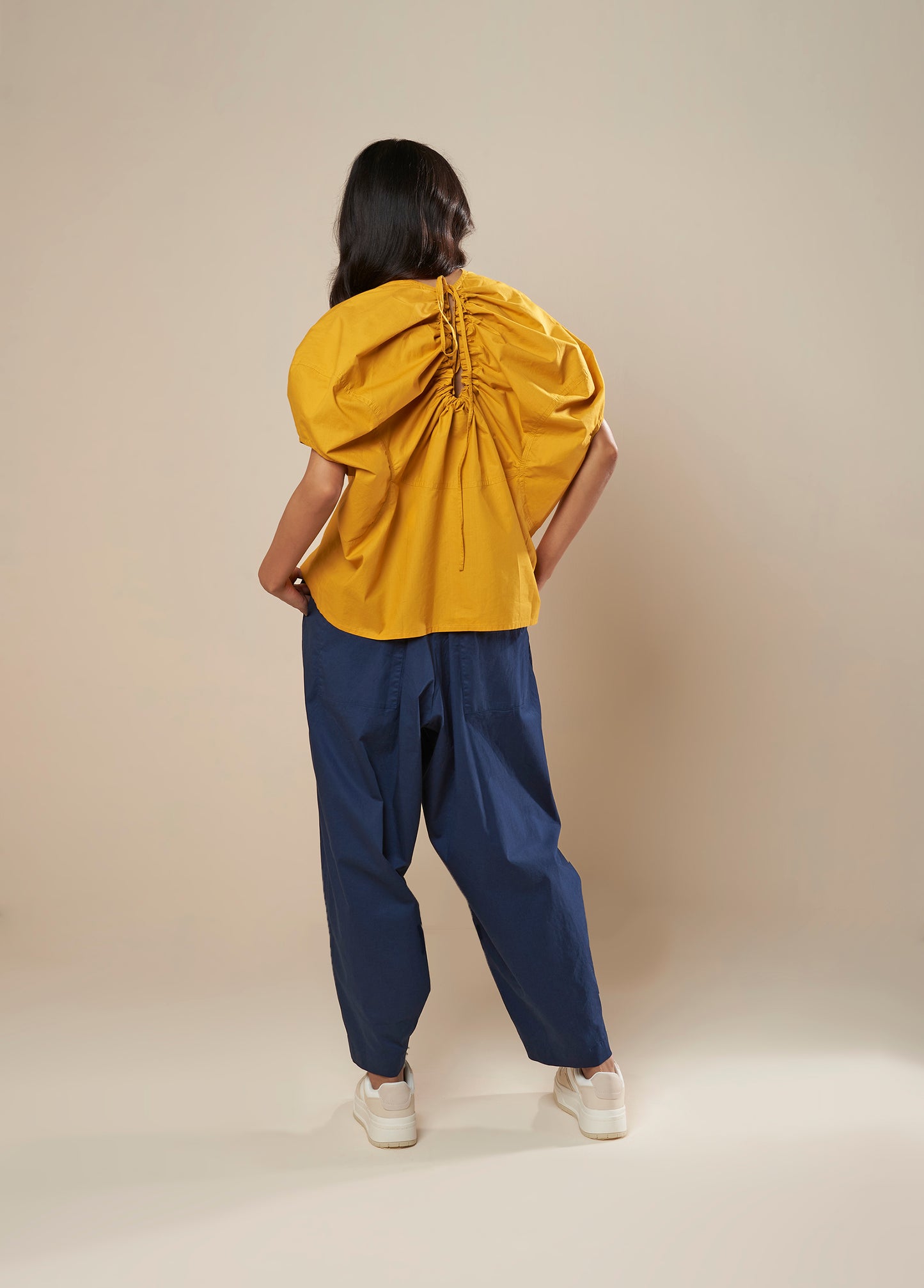 TOP WITH BACK TIE AND EXAGGERATED BALLOON SLEEVE