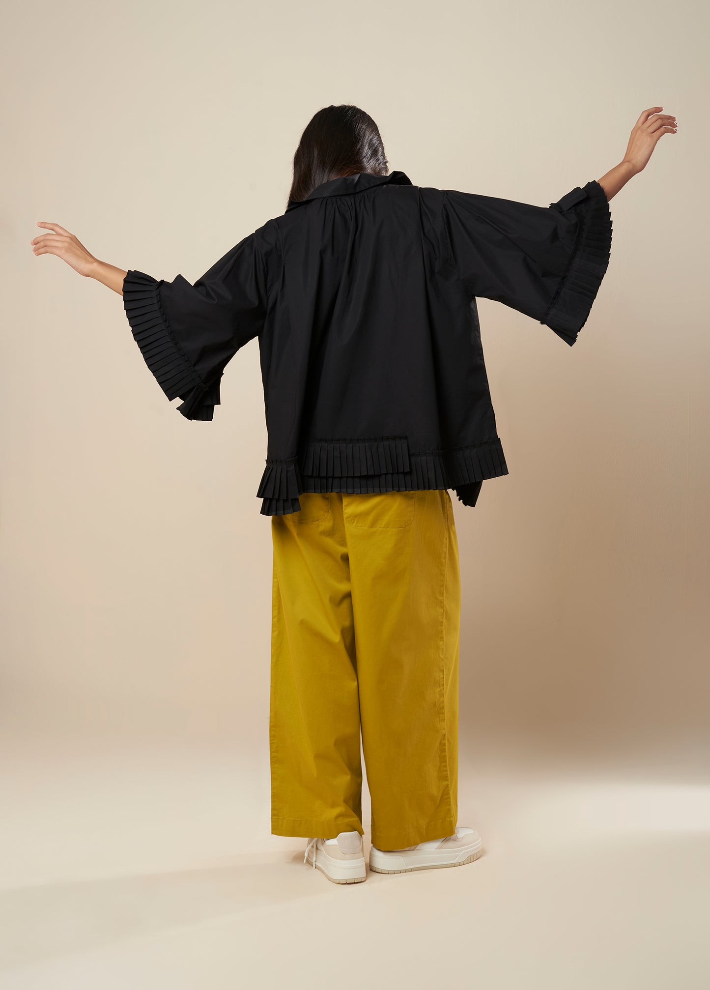 TOP WITH PLEATED COLLAR FRILL PANEL DETAIL