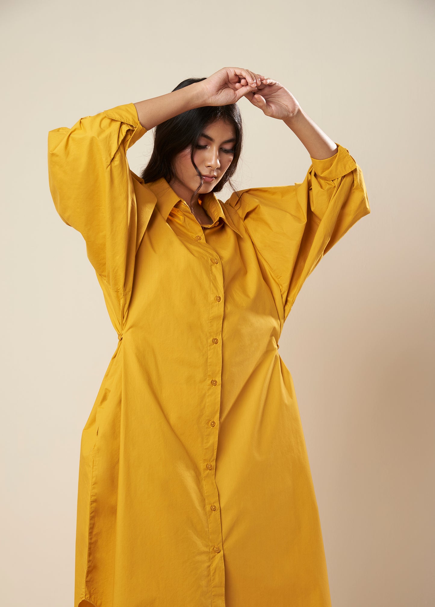 SHIRT DRESS WITH PLEATED SLEEVE AND SIDE BUTTON DETAIL