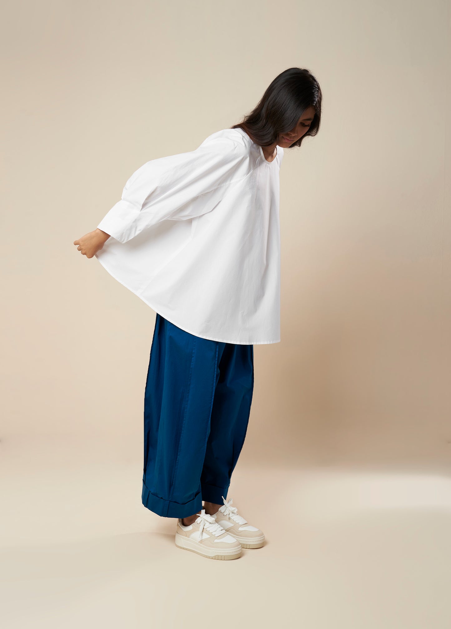 FLARE TOP WITH CONSTRUCTED SLEEVE