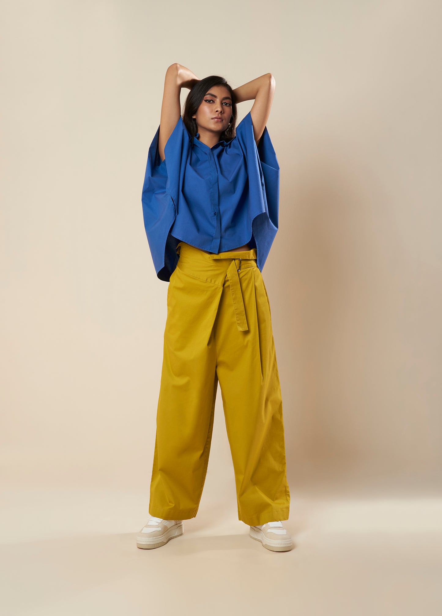 PANTS WITH PAPER BAG WAIST AND BACK ROUCHE DETAIL