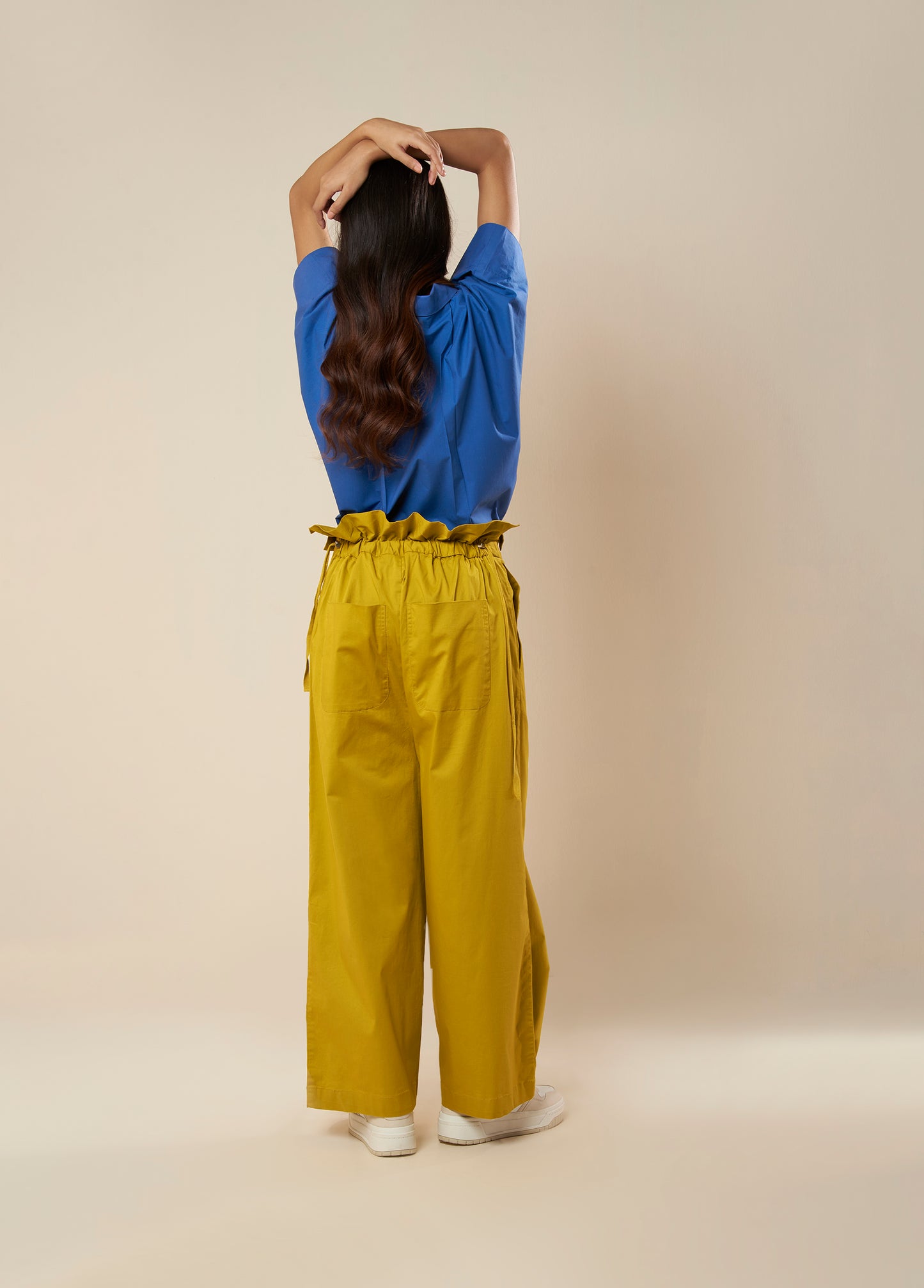 PANTS WITH PAPER BAG WAIST AND BACK ROUCHE DETAIL