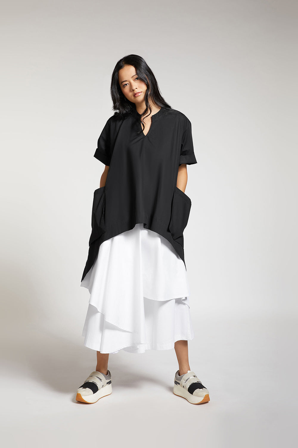 HIGH-LOW TOP WITH SIDE POCKETS