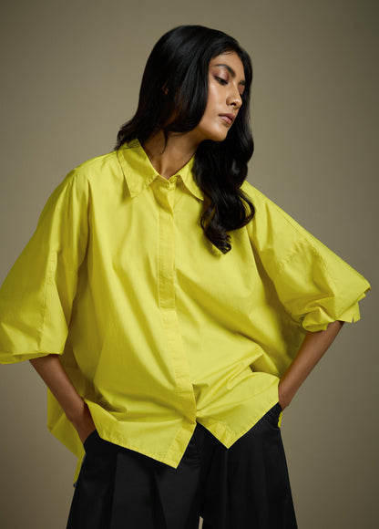 ANTI-FIT SHIRT WITH BACK PLEATS AND ROUNDED HEM