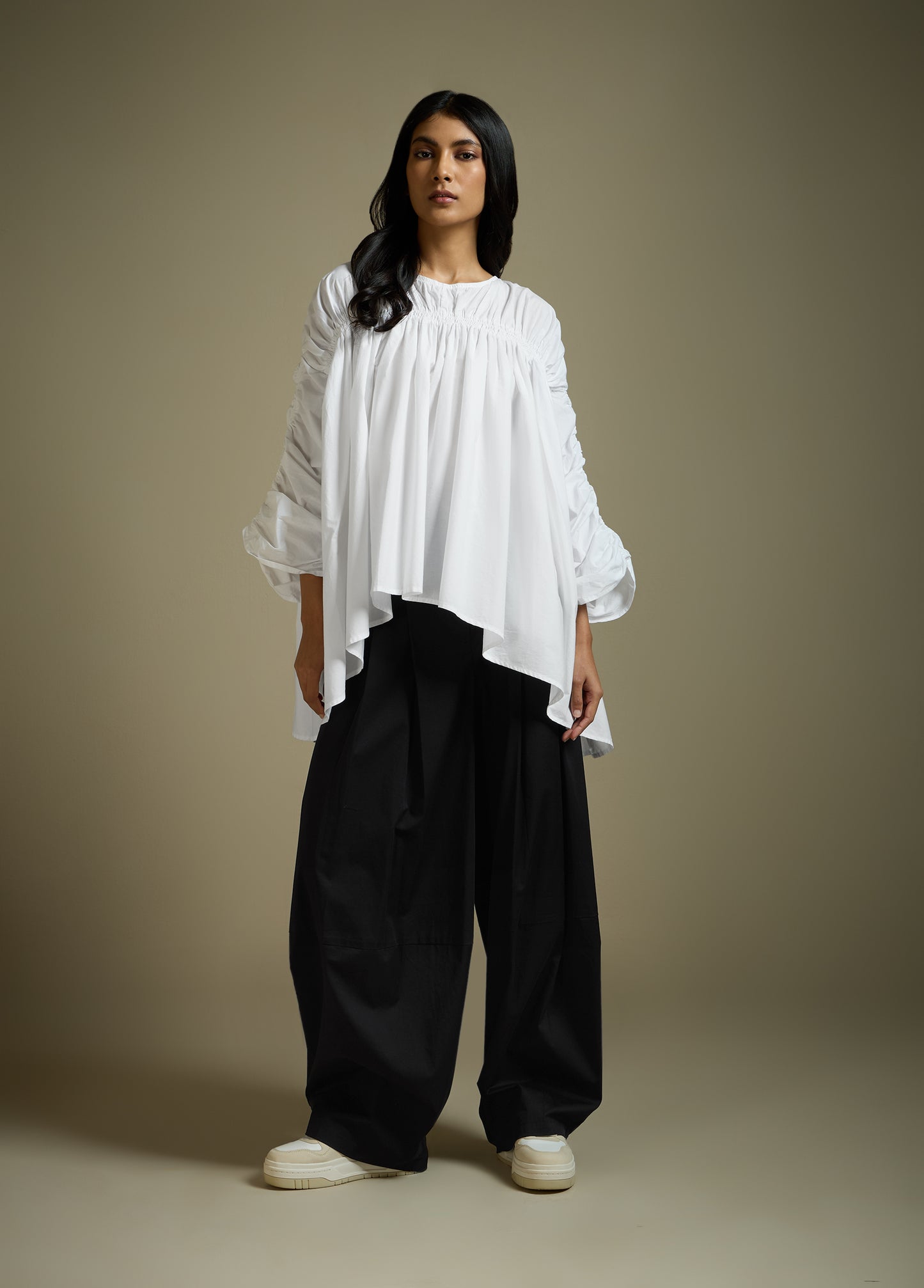 GATHERED FLARE TOP WITH ELASTICATED FRONT AND SLEEVE