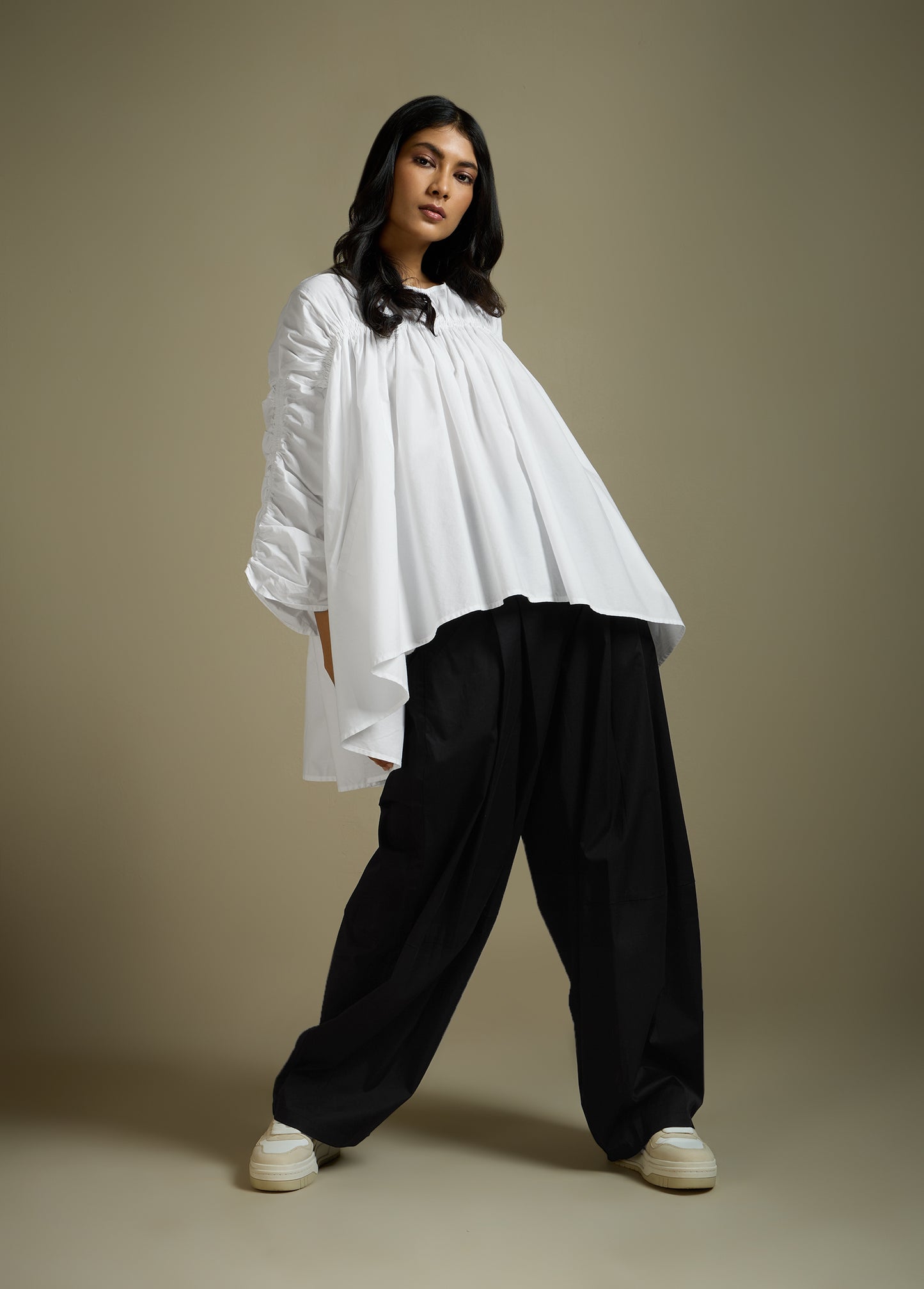 GATHERED FLARE TOP WITH ELASTICATED FRONT AND SLEEVE