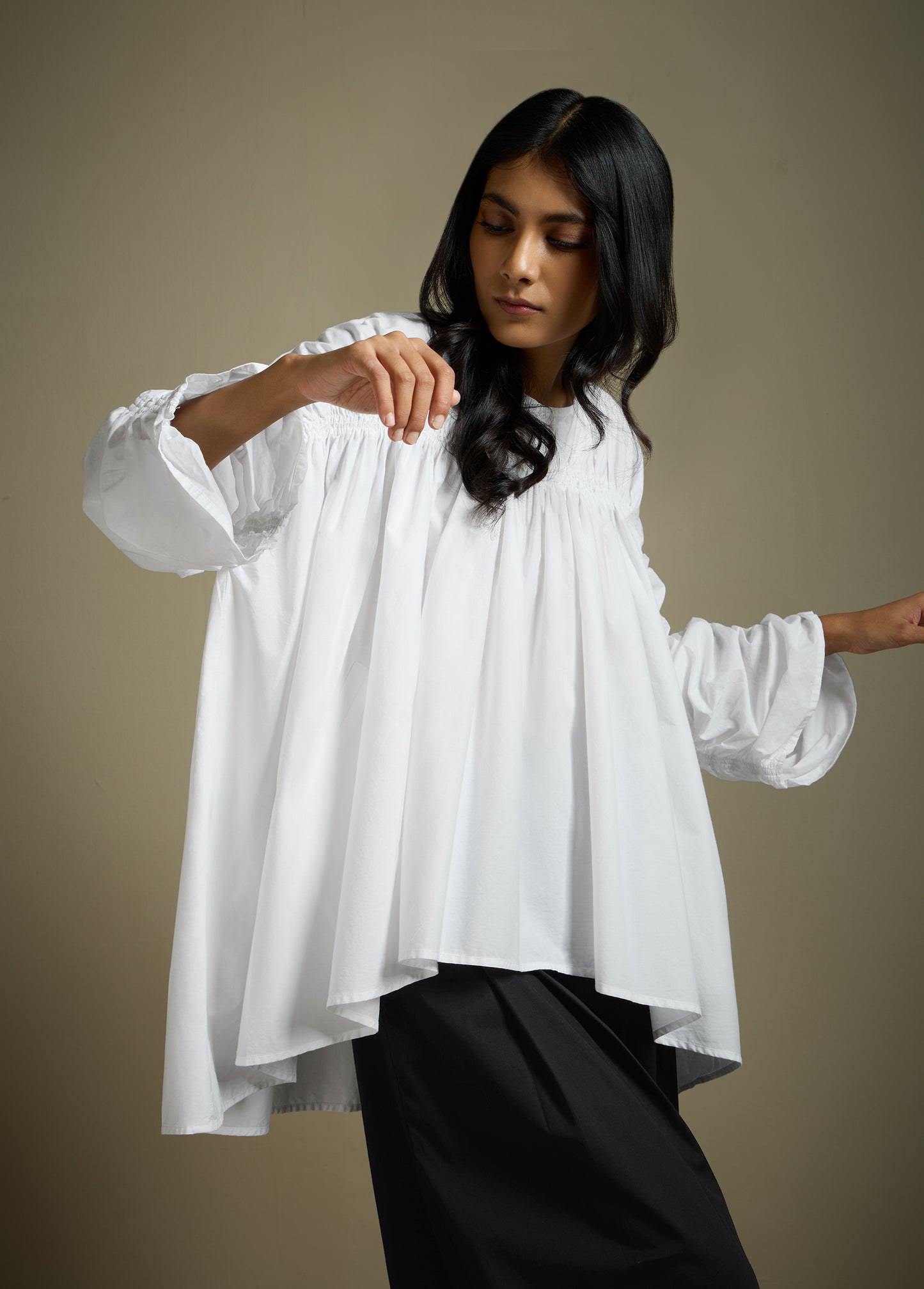 GATHERED FLARE TOP WITH ELASTICATED FRONT AND SLEEVE