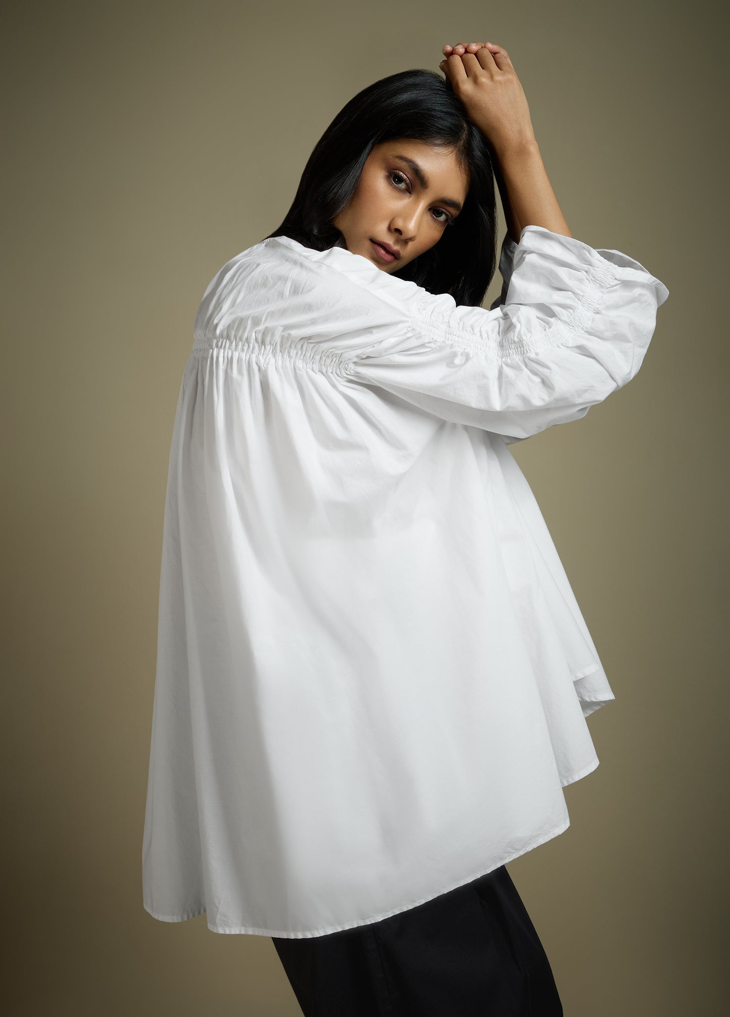 GATHERED FLARE TOP WITH ELASTICATED FRONT AND SLEEVE