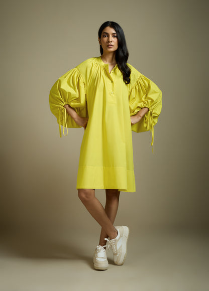 OVERSIZED DRESS WITH EXAGGERATED BALLOON SLEEVES