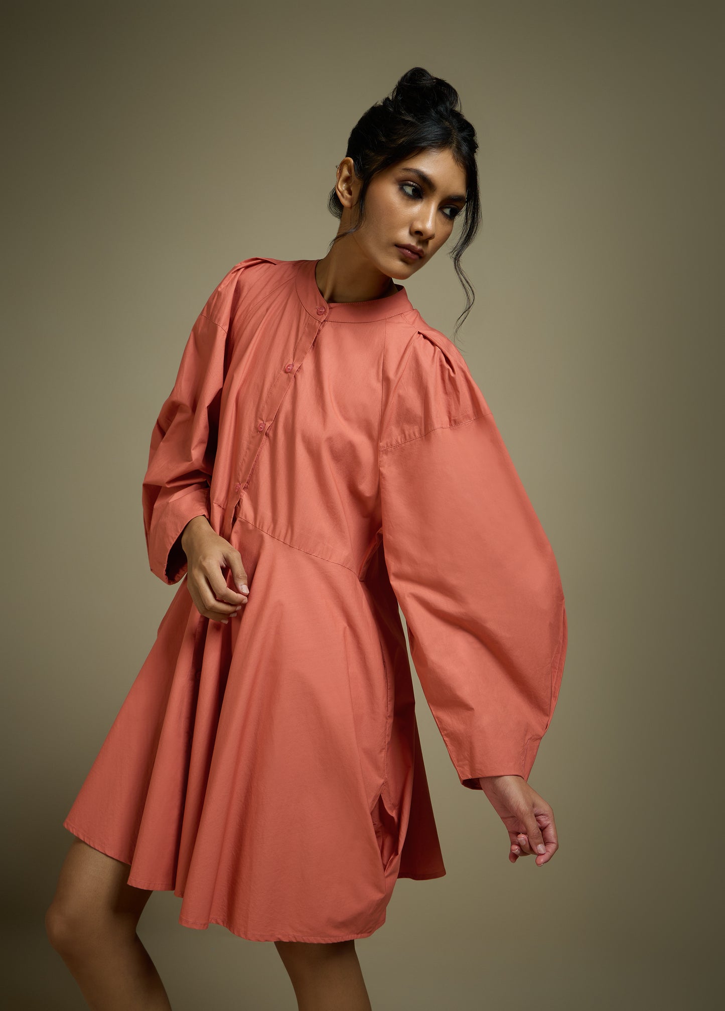 SHIRT DRESS WITH CONSTRUCTED PLEATED SLEEVE AND FLARE HEM