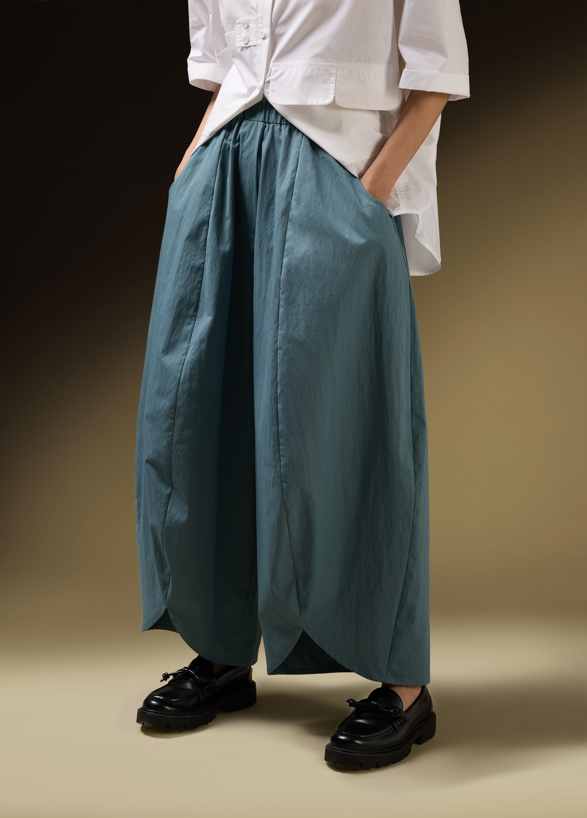 The Structured Leg Pant