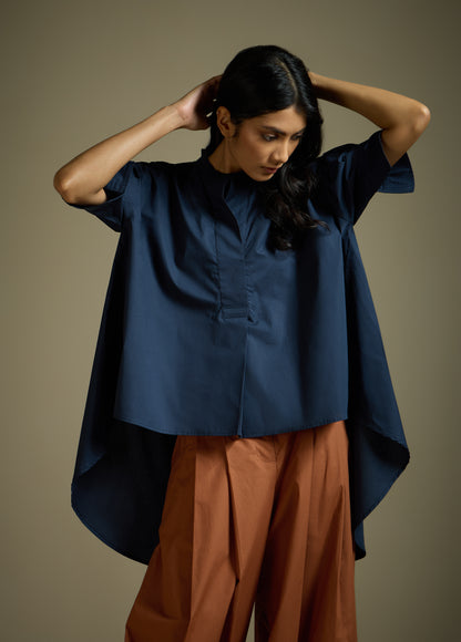 HIGH-LO TOP WITH FLARE AND PLEATED SLEEVE