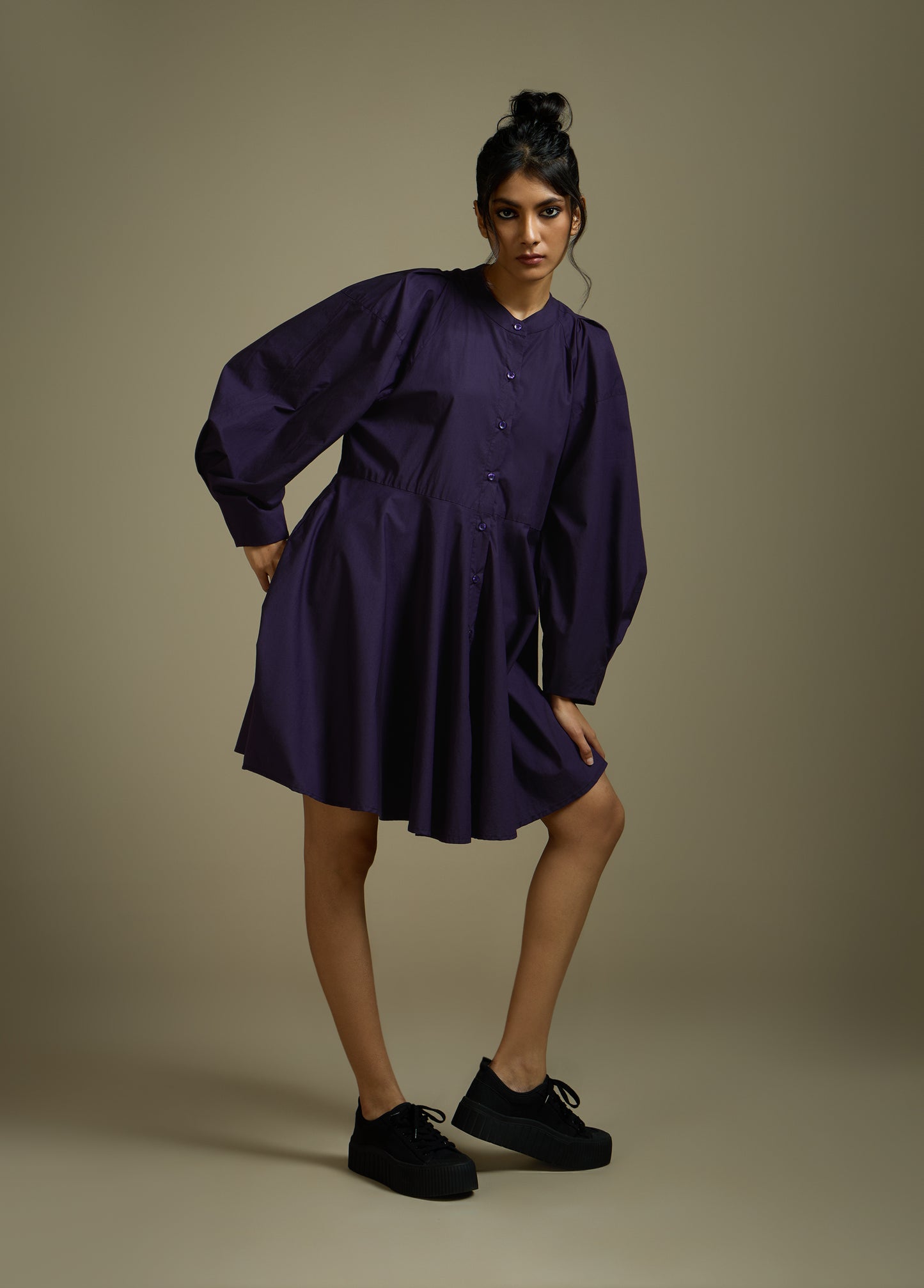 SHIRT DRESS WITH CONSTRUCTED PLEATED SLEEVE AND FLARE HEM