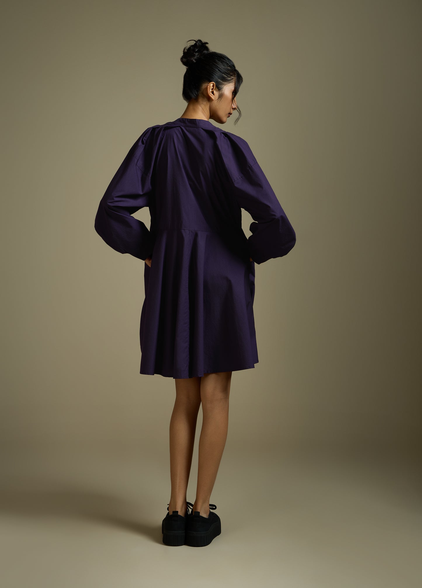 SHIRT DRESS WITH CONSTRUCTED PLEATED SLEEVE AND FLARE HEM