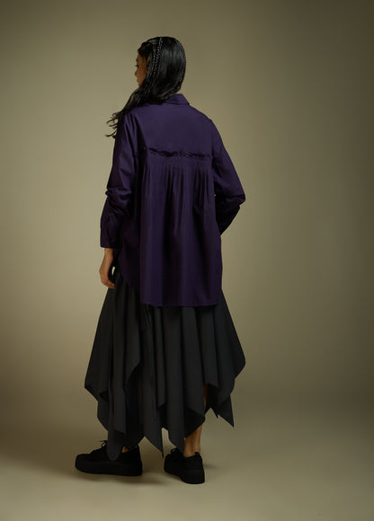 SHIRT WITH PLEATED BACK AND ELASTIC SLEEVE DETAIL