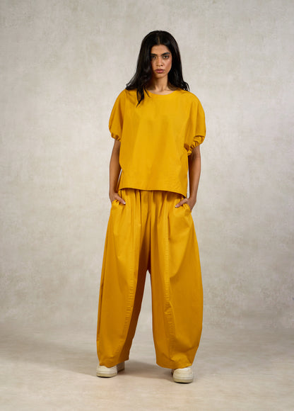 TOP WITH DROP SHOULDER ANF ELASTICATED SLEEVE DETAILS