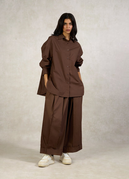 SHIRT WITH ROUND HEM & BACK PLEAT