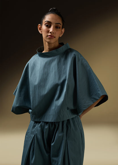 BOXY TOP WITH FITTED WAIST