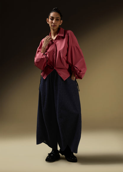 SHIRT WITH BACK ROUCHED HEM AND PLEAT SLEEVE DETAIL