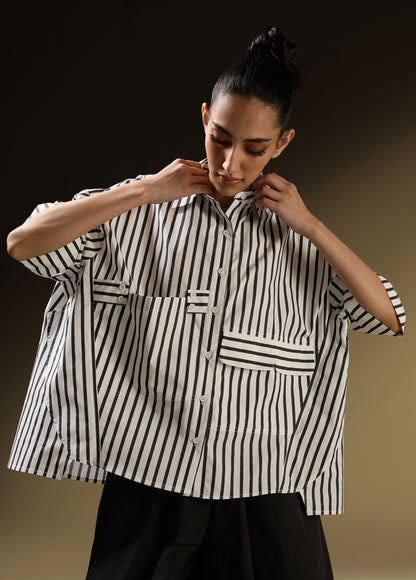 ANTI-FIT SHIRT WITH PATCH POCKET DETAIL