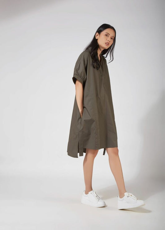 DRESS WITH SHORT SLEEVE AND HEM PANEL